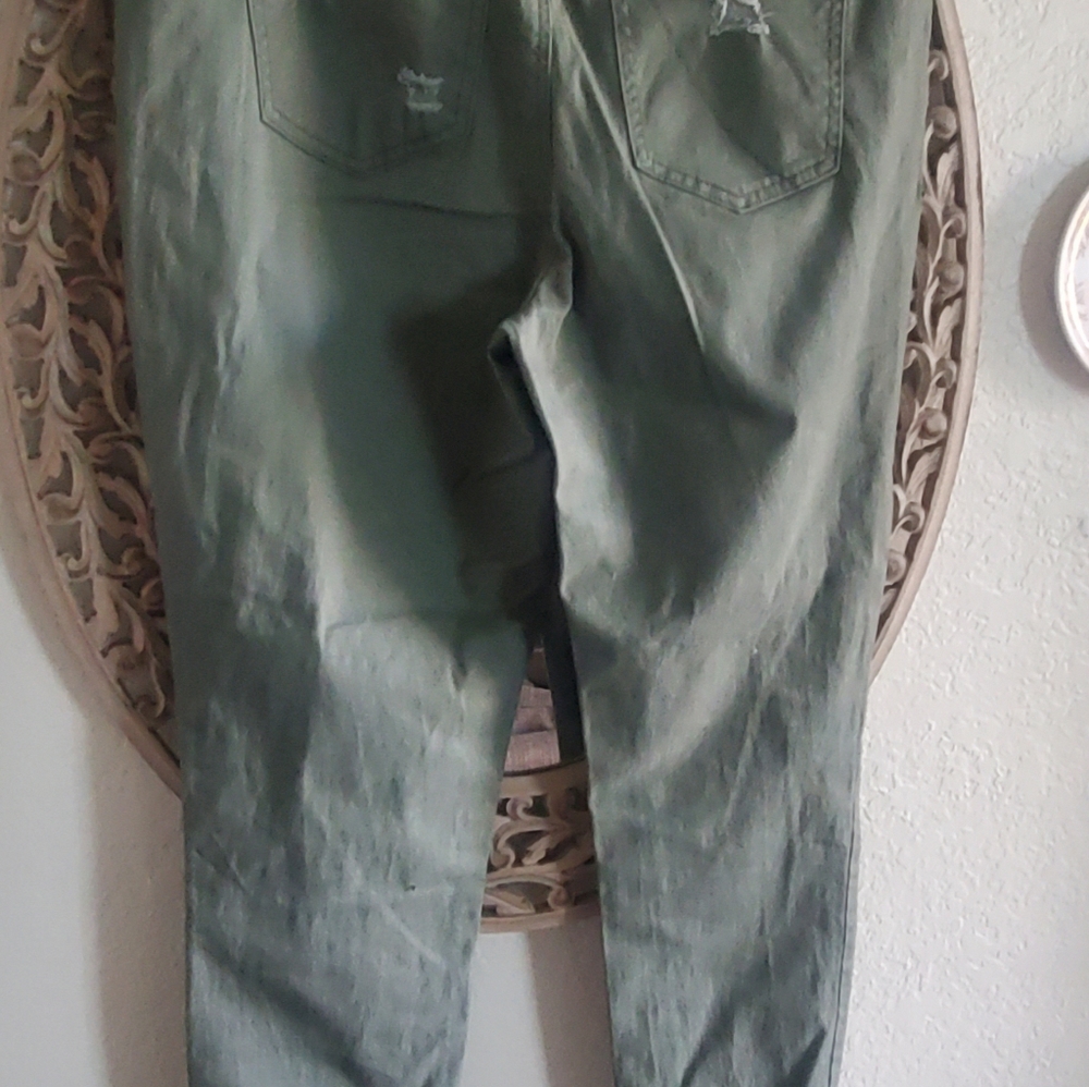 Pants - Picture 2 of 6